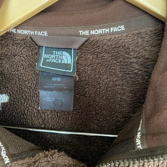 Chocolate & fuzzy size medium North Face jacket - Picture 6 of 12